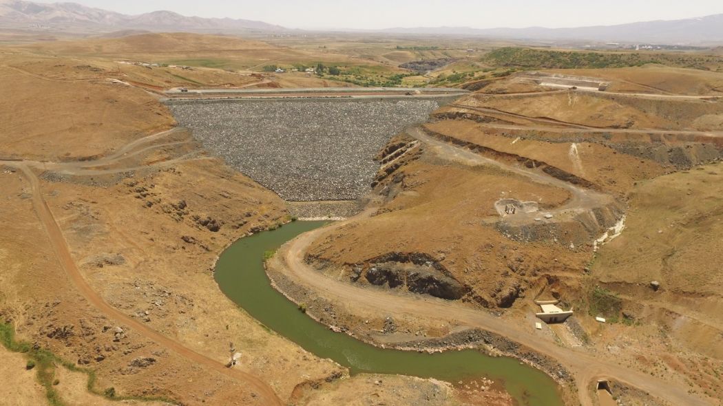 Erzurum H�n�s Ba�k�y Baraj�nda �al��malar Devam Ediyor..
