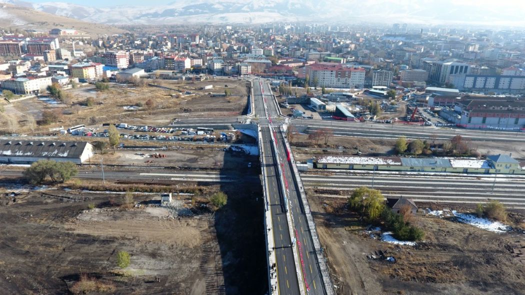 B�Y�K�EH�R��N DEV YATIRIMI: BARI� PINARI V�YAD���