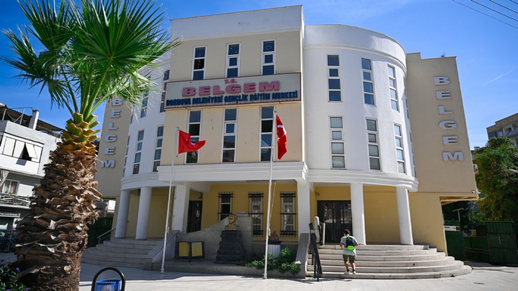 Bornova�da e�itim yat�r�mlar�na bir yenisi daha eklendi