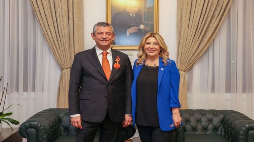 Giresun Milletvekili Elvan I��k Gezmi� CHP�den �stifa Etti.