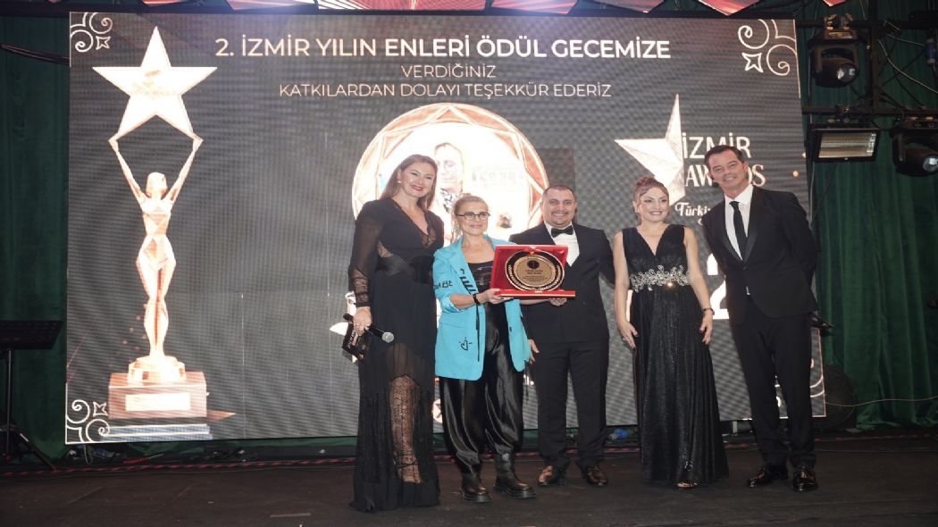 2. �zmir Y�l�n Enleri �d�lleri g�rkemli bir geceyle sahiplerini buldu