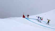 D�NYA�NIN YILDIZLARI PALAND�KEN�DE YARI�IYOR